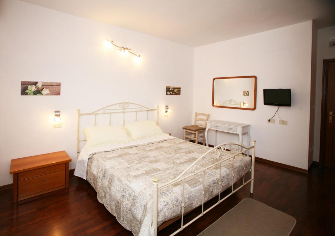 I Salici Di Laura Bed and Breakfast Porto Fuori Εξωτερικό φωτογραφία